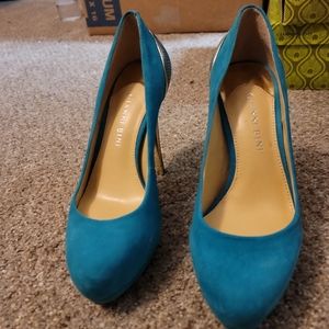 Gianni Bini heels suede